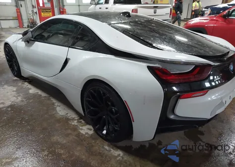 2014 BMW I8 z USA, uszkodzony, nr VIN WBY2Z2C57EVX64597